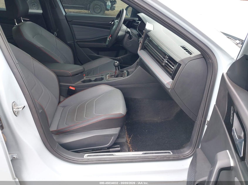 2025 VOLKSWAGEN JETTA GLI auction photo 5