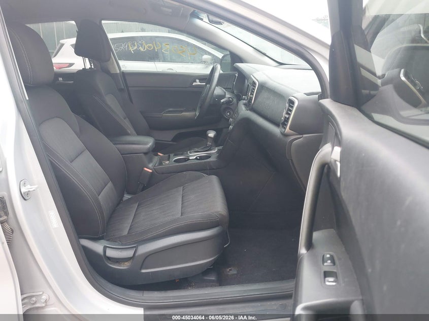 VIN KNDPM3AC2H7108183 2017 KIA SPORTAGE LX