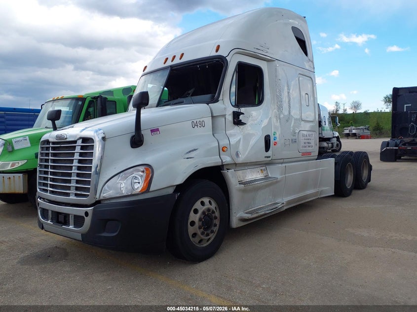 1FUJGLDR0HLHP0490 2017 Freightliner Cascadia 125 photo 1