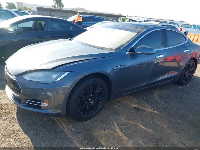 Vin: 5yjsa1cn0dfp20439, lot: 45532007, tesla model s 20132