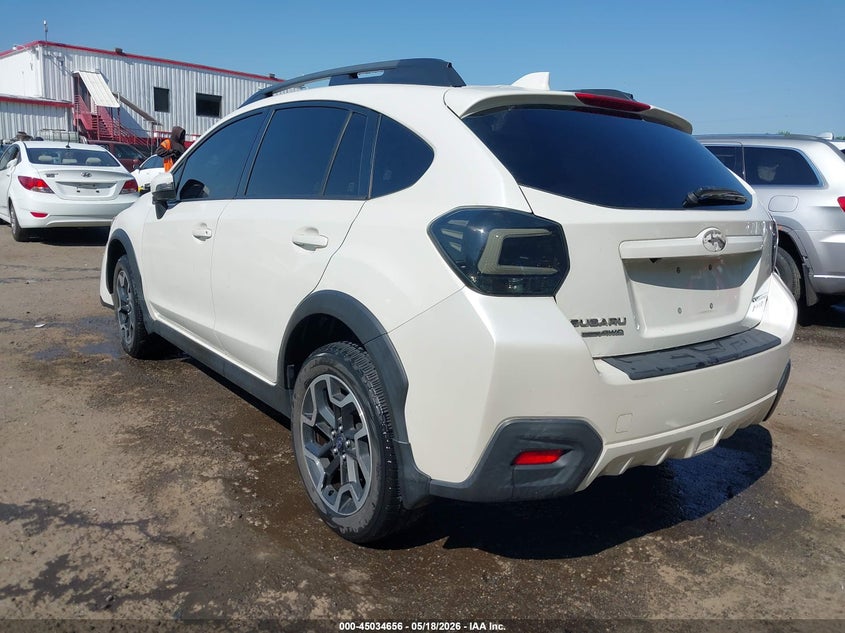 2017 SUBARU CROSSTREK auction photo 3