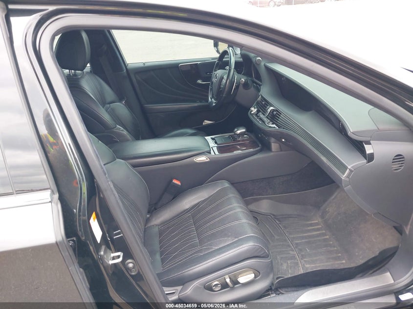 2019 LEXUS LS 500 auction photo 5