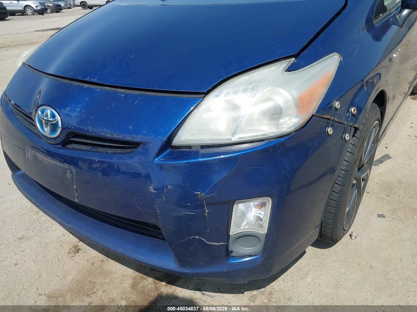 2011 TOYOTA PRIUS auction photo 6