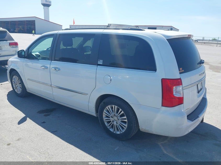 Vin: 2c4rc1cg8fr726670, lot: 45532386, chrysler town & country touring-l 20153