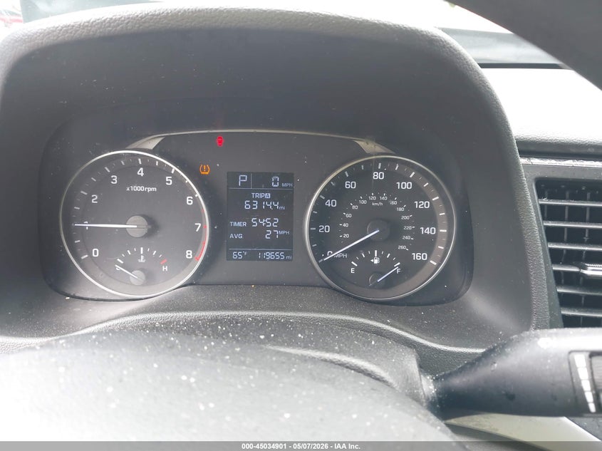 2017 HYUNDAI ELANTRA auction photo 7