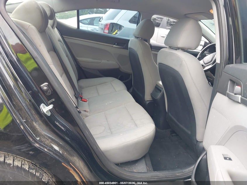 2017 HYUNDAI ELANTRA auction photo 8
