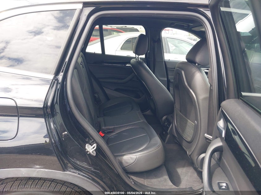 AtlanticExpress - BMW X1