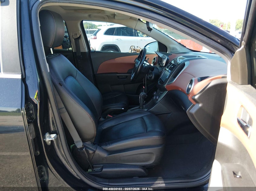 2014 CHEVROLET SONIC auction photo 5