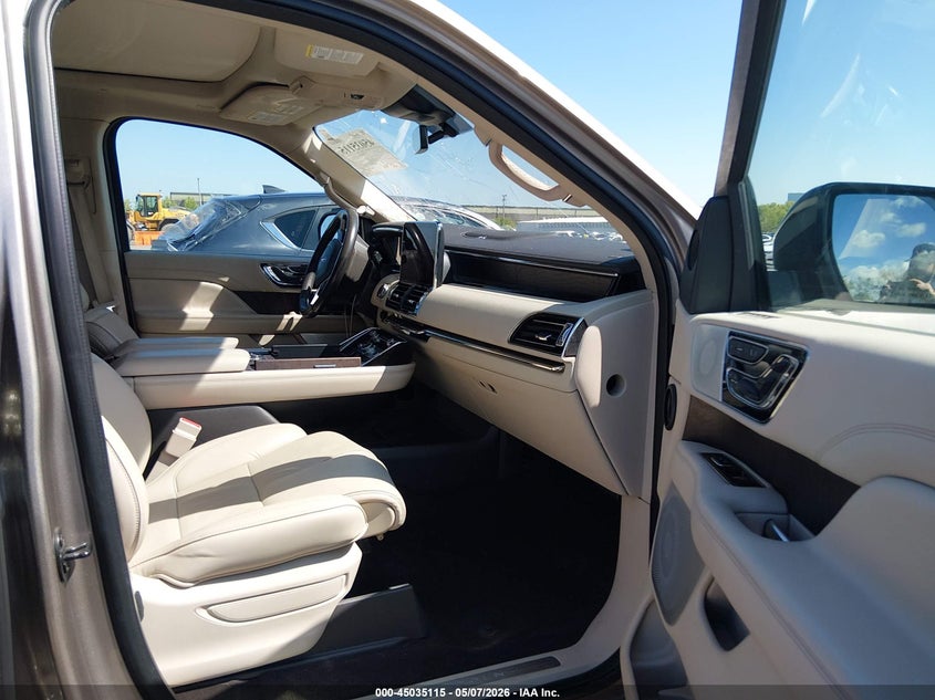 2019 LINCOLN NAVIGATOR L auction photo 5