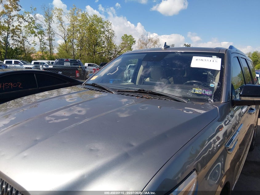 2019 LINCOLN NAVIGATOR L auction photo 6