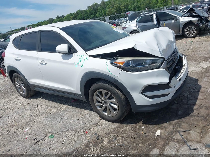 2016 HYUNDAI TUCSON SE
