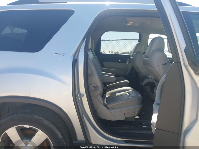 2011 GMC ACADIA auction photo 8