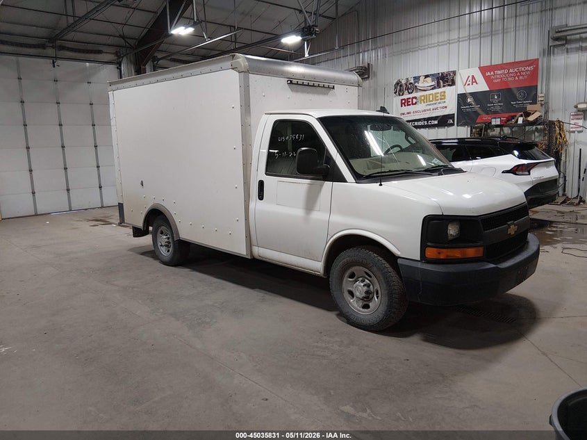 2016 CHEVROLET EXPRESS CUTAWAY auction photo 1