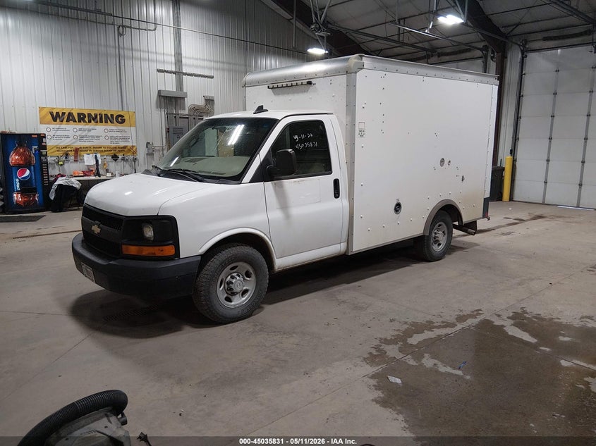 2016 CHEVROLET EXPRESS CUTAWAY auction photo 2