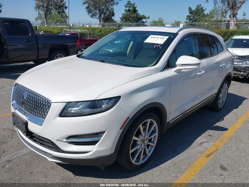 5LMCJ3C99KUL17396 2019 Lincoln Mkc Reserve photo 1