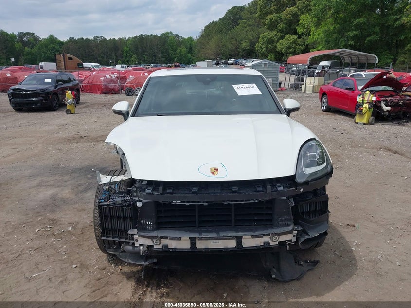 2020 Porsche Cayenne - view 12
