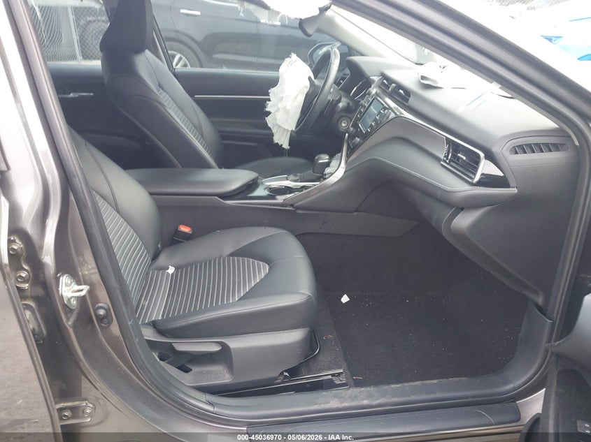 2020 TOYOTA CAMRY auction photo 5