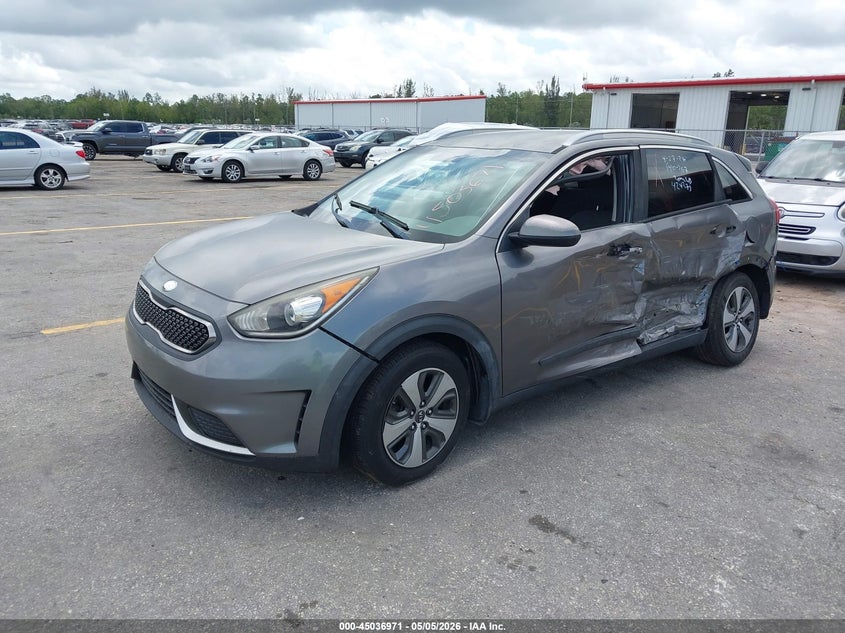 Vin: kndcb3lc4h5070971, lot: 45534488, kia niro lx 20172