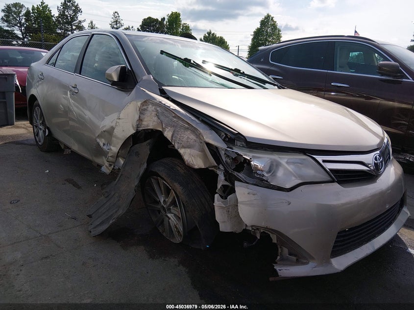 Zdjęcie główne ogłoszenia 2014 TOYOTA CAMRY