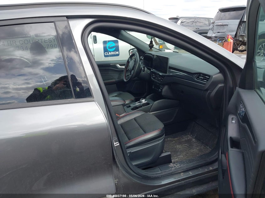 VIN 1FMCU9MN8RUB50175 2024 FORD ESCAPE ST-LINE