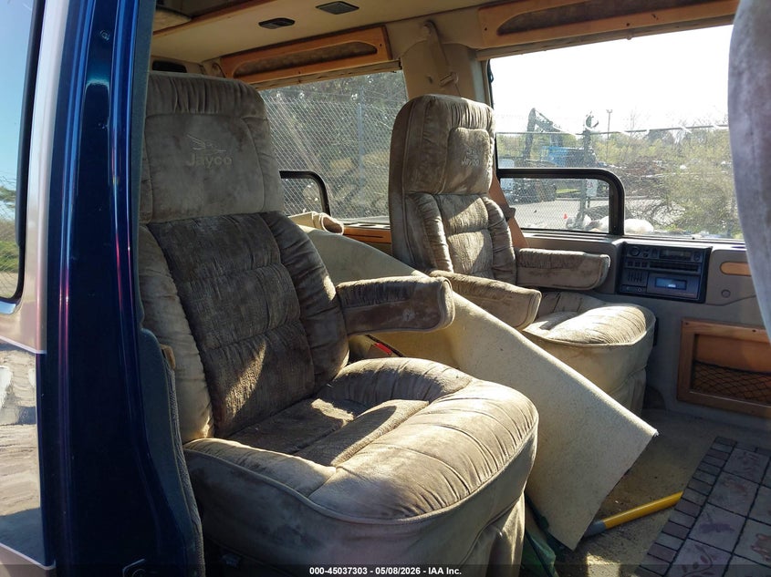2000 Chevrolet Express Upfitter Pkg. VIN: 1GBFG15R2Y1190168 Lot: 45037303