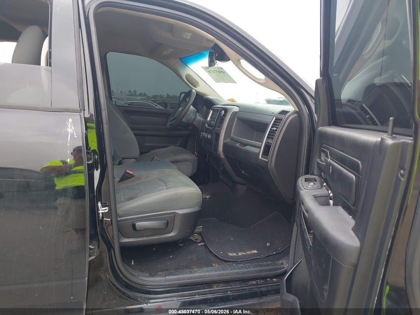 2020 RAM 1500 CLASSIC auction photo 5