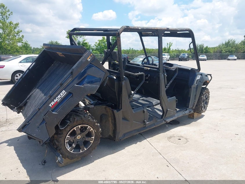 2024 TRACKER OFF ROAD 800 SX LE C auction photo 4