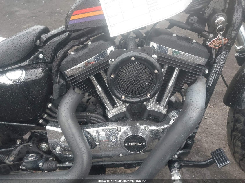 2018 Harley-Davidson Xl1200 Xs VIN: 1HD1LR322JC421827 Lot: 45037901