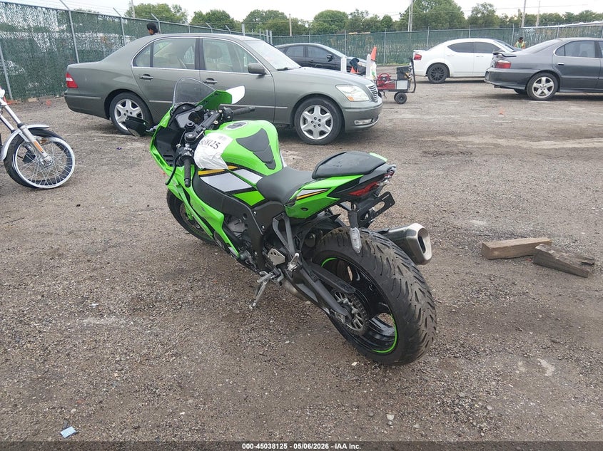 2025 KAWASAKI ZX1002 auction photo 3