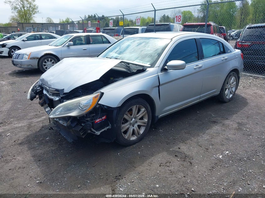 Vin: 1c3ccbbb4cn177094, lot: 45535761, chrysler 200 touring 20122