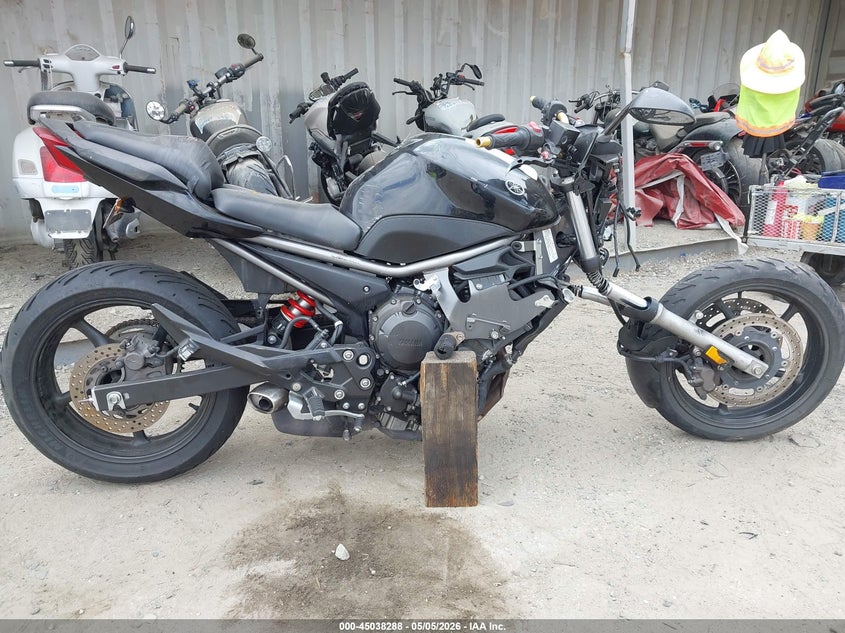 2011 Yamaha Fz6 R VIN: JYARJ18E3BA007589 Lot: 45038288
