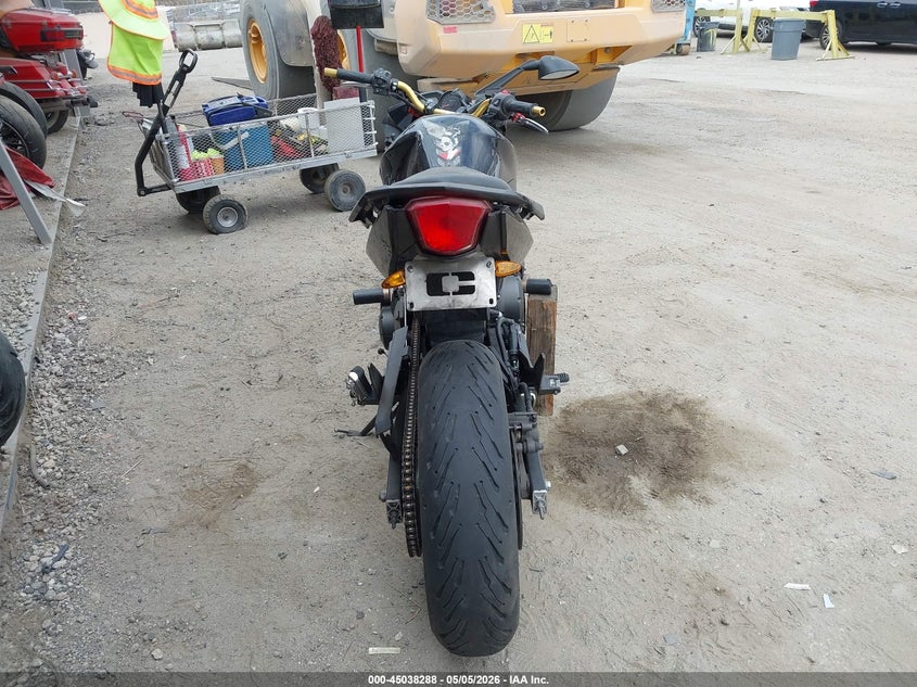 2011 Yamaha Fz6 R VIN: JYARJ18E3BA007589 Lot: 45038288