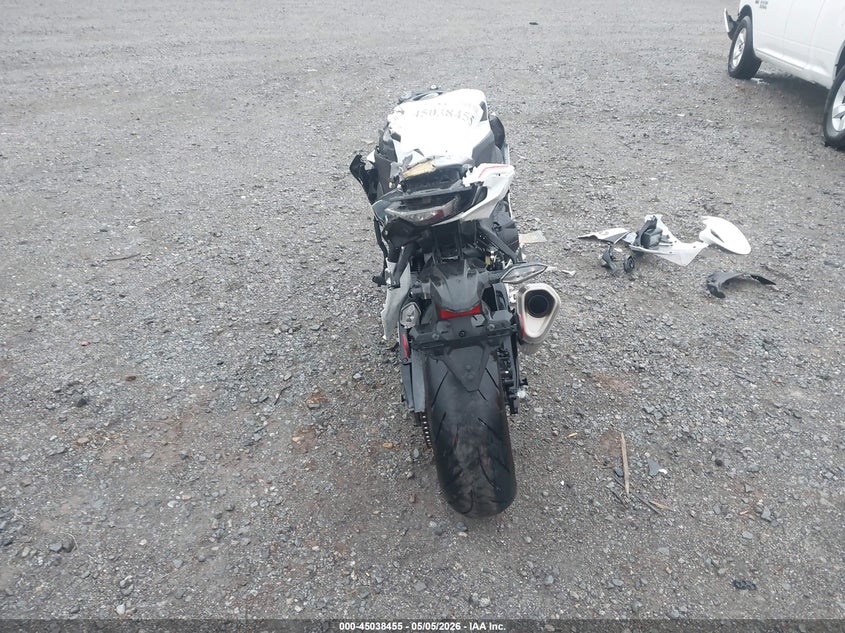 2025 HONDA CBR1000 auction photo 6