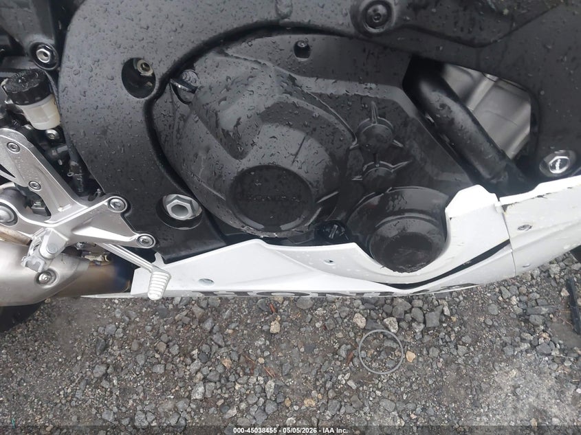 2025 HONDA CBR1000 auction photo 8