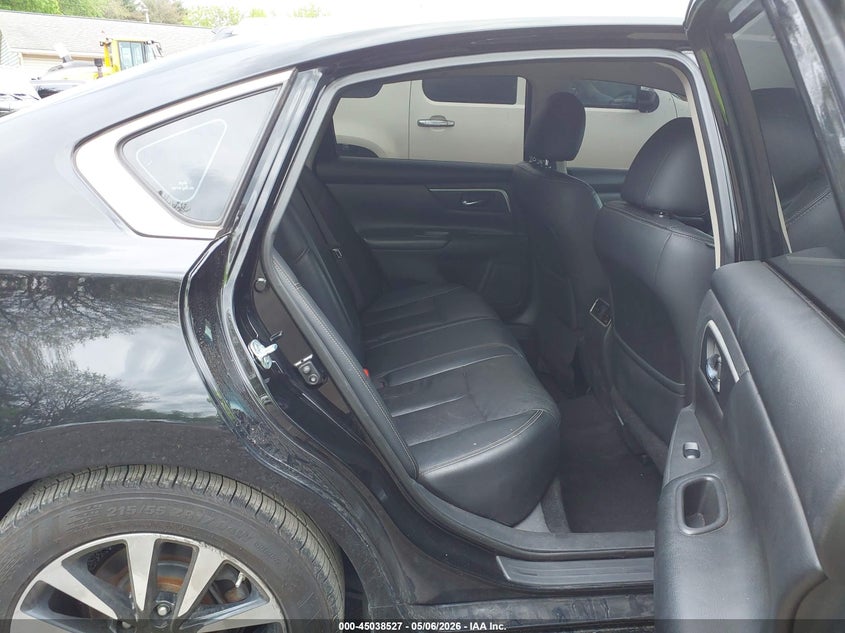 VIN 1N4AL3AP5JC239851 2018 NISSAN ALTIMA 2.5 SL