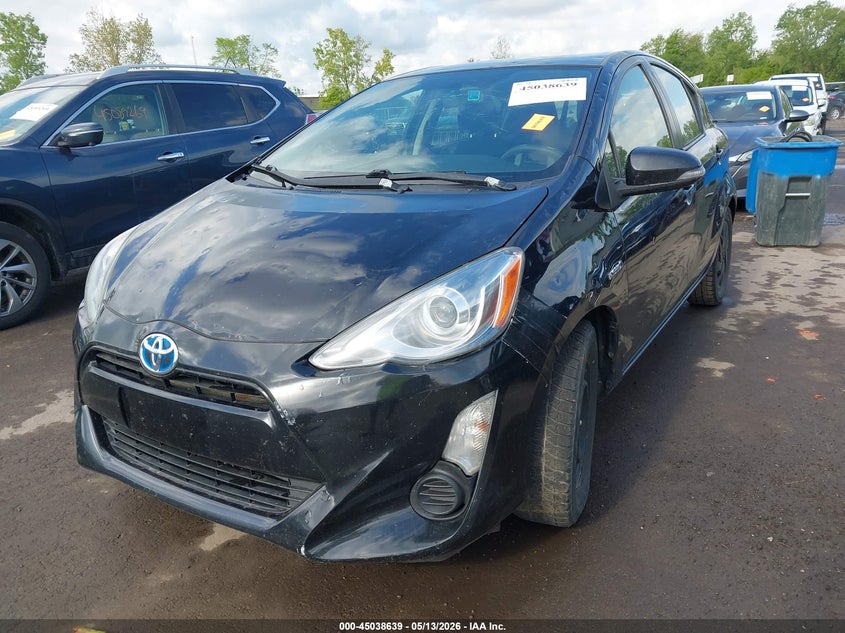 2015 Toyota Prius C Two JTDKDTB3XF1103077 photo 1