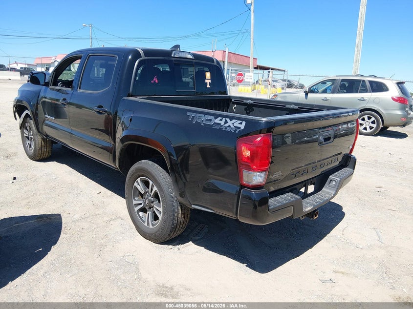 2017 TOYOTA TACOMA auction photo 3