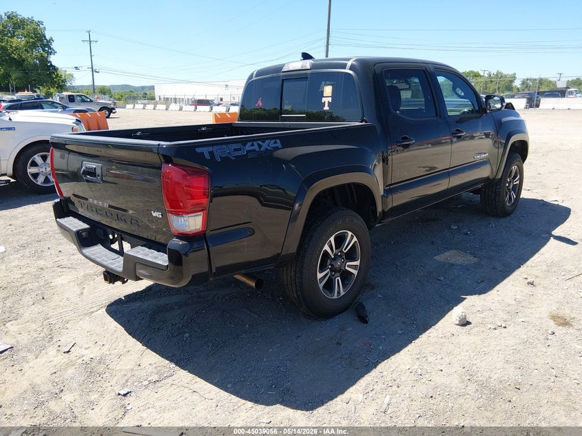 2017 TOYOTA TACOMA auction photo 4