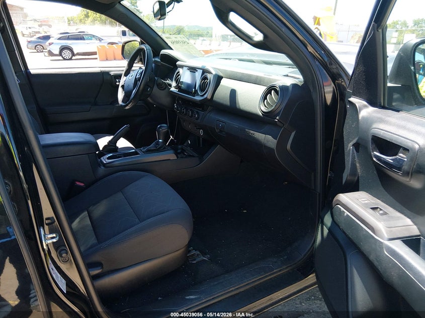 2017 TOYOTA TACOMA auction photo 5