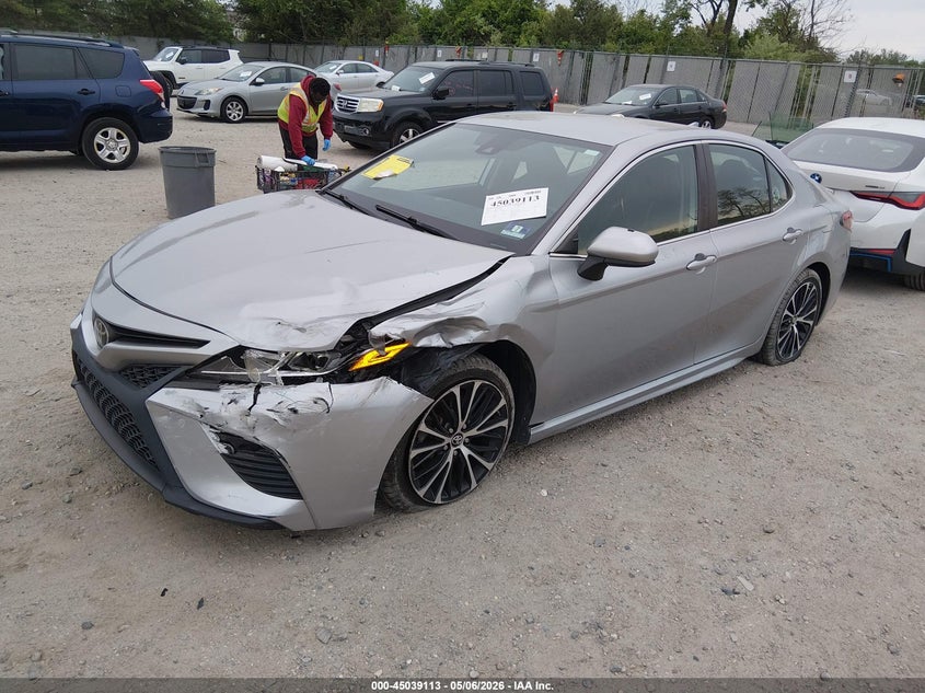 4T1B11HK8KU199467 2019 TOYOTA CAMRY SE photo 1