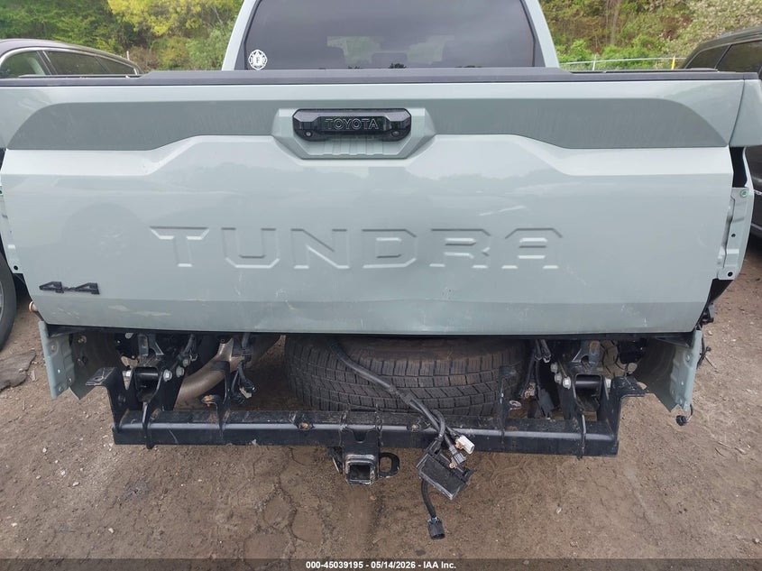 TOYOTA TUNDRA - zdjęcie 15