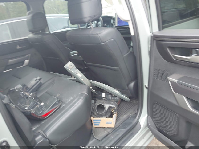 TOYOTA TUNDRA - zdjęcie 7