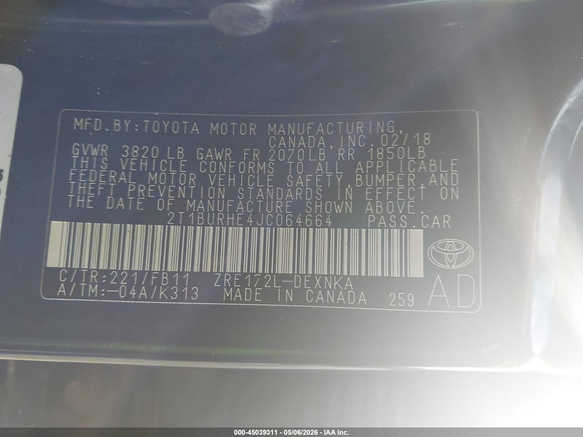VIN 2T1BURHE4JC064664 2018 TOYOTA COROLLA LE