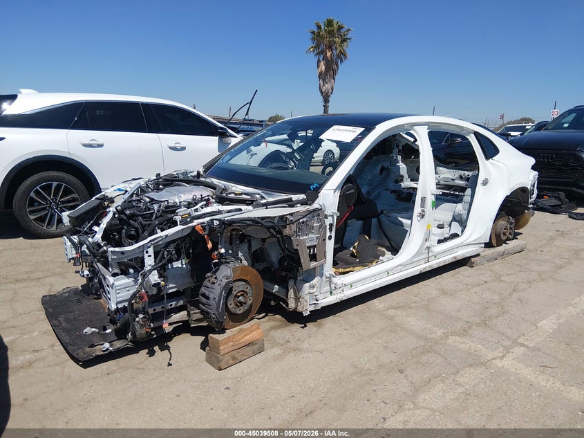 2024 PORSCHE PANAMERA auction photo 2