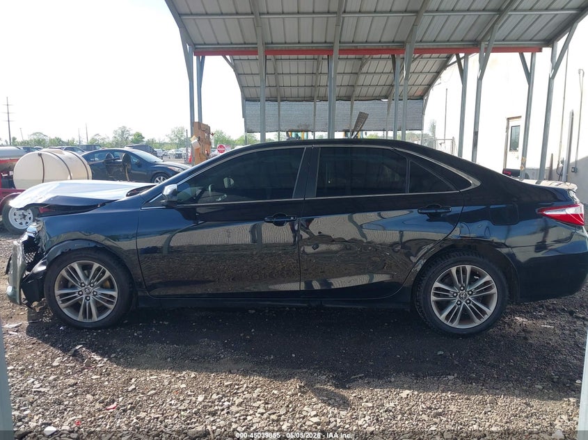 TOYOTA CAMRY - zdjęcie 15