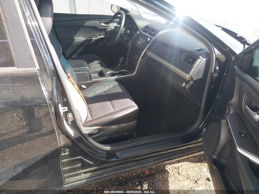 TOYOTA CAMRY - zdjęcie 5