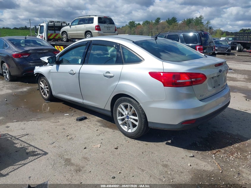 Vin: 1fadp3f22hl321738, lot: 45537568, ford focus se 20173