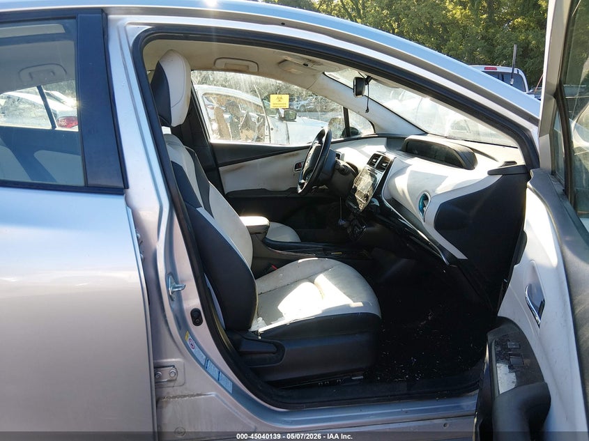 TOYOTA PRIUS - zdjęcie 5