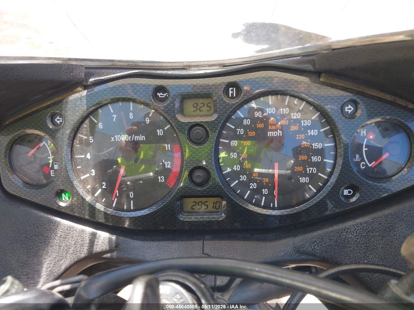 2003 Suzuki Gsx1300 R VIN: JS1GW71A232101895 Lot: 45040505