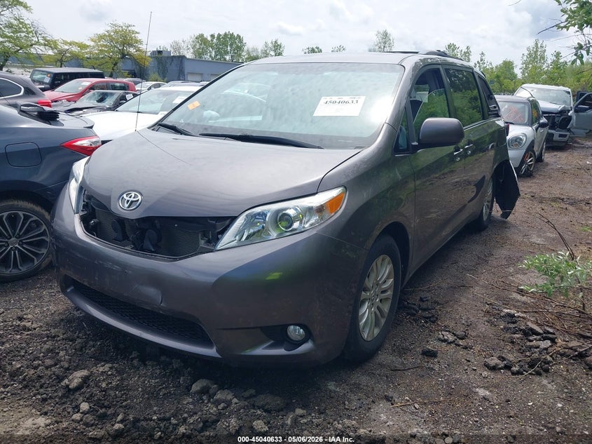 2014 Toyota Sienna Xle V6 8 Passenger 5TDYK3DC2ES414257 photo 1